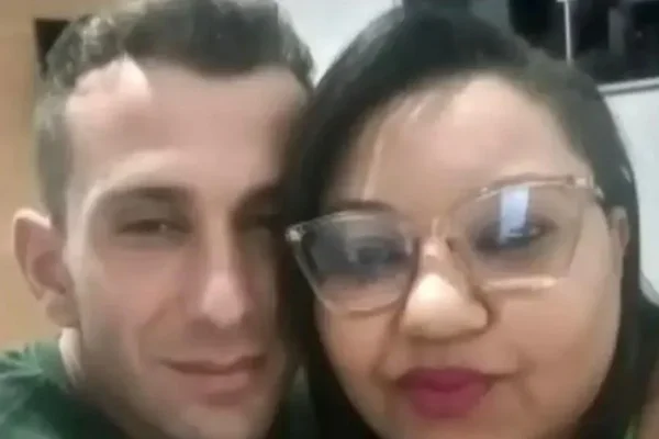 Imagem colorida, Artesã é morta a facadas pelo namorado após discussão em bar de Goiás - Metrópoles
