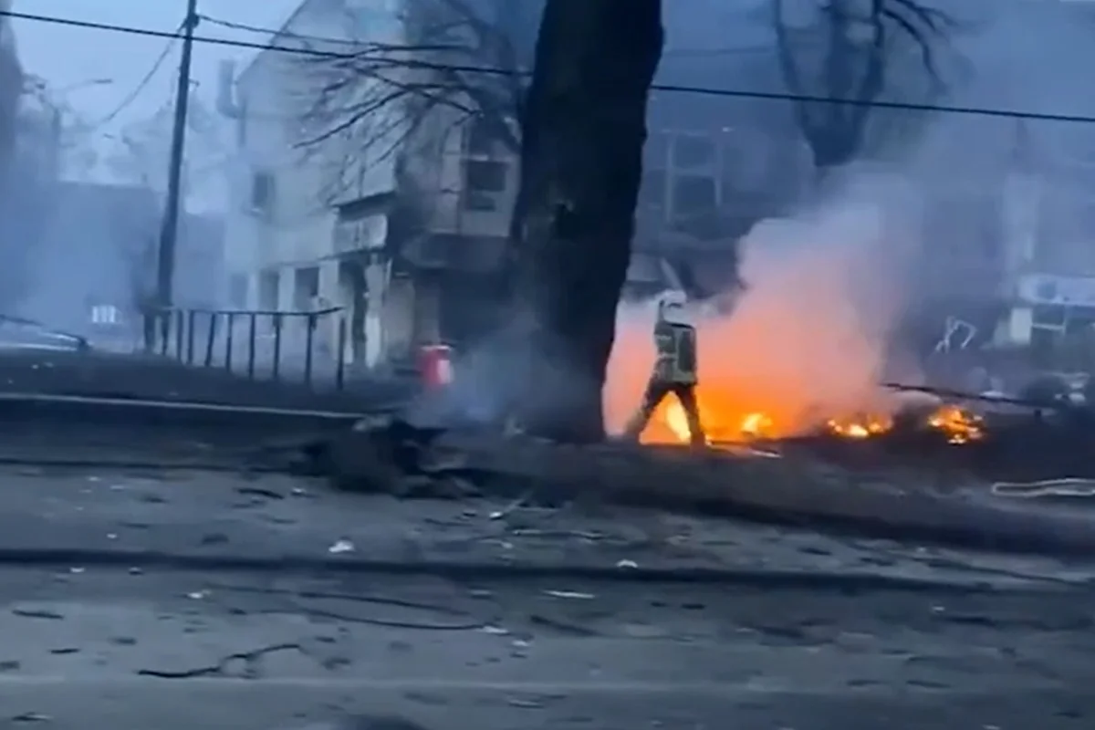 Vídeo: veja cenas em Kiev após míssil atingir torre de televisão Vídeo: veja cenas em Kiev após míssil atingir torre de televisão