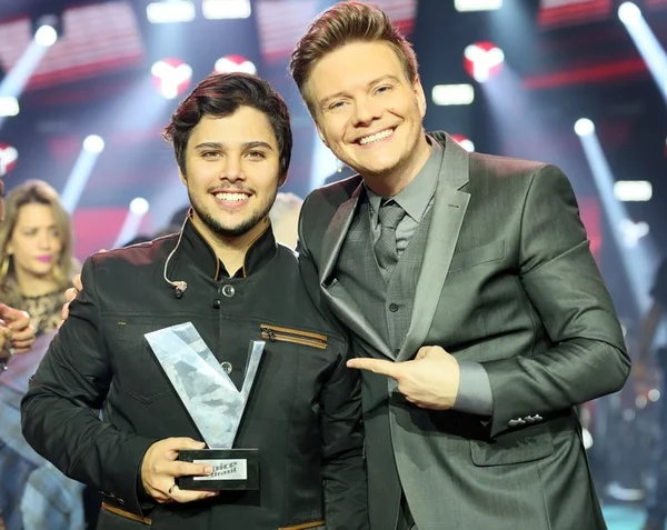 A nova voz do Brasil. Renato Vianna é o vencedor da quarta edição nacional do “The Voice”