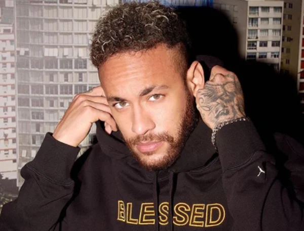 Neymar completa 30 anos