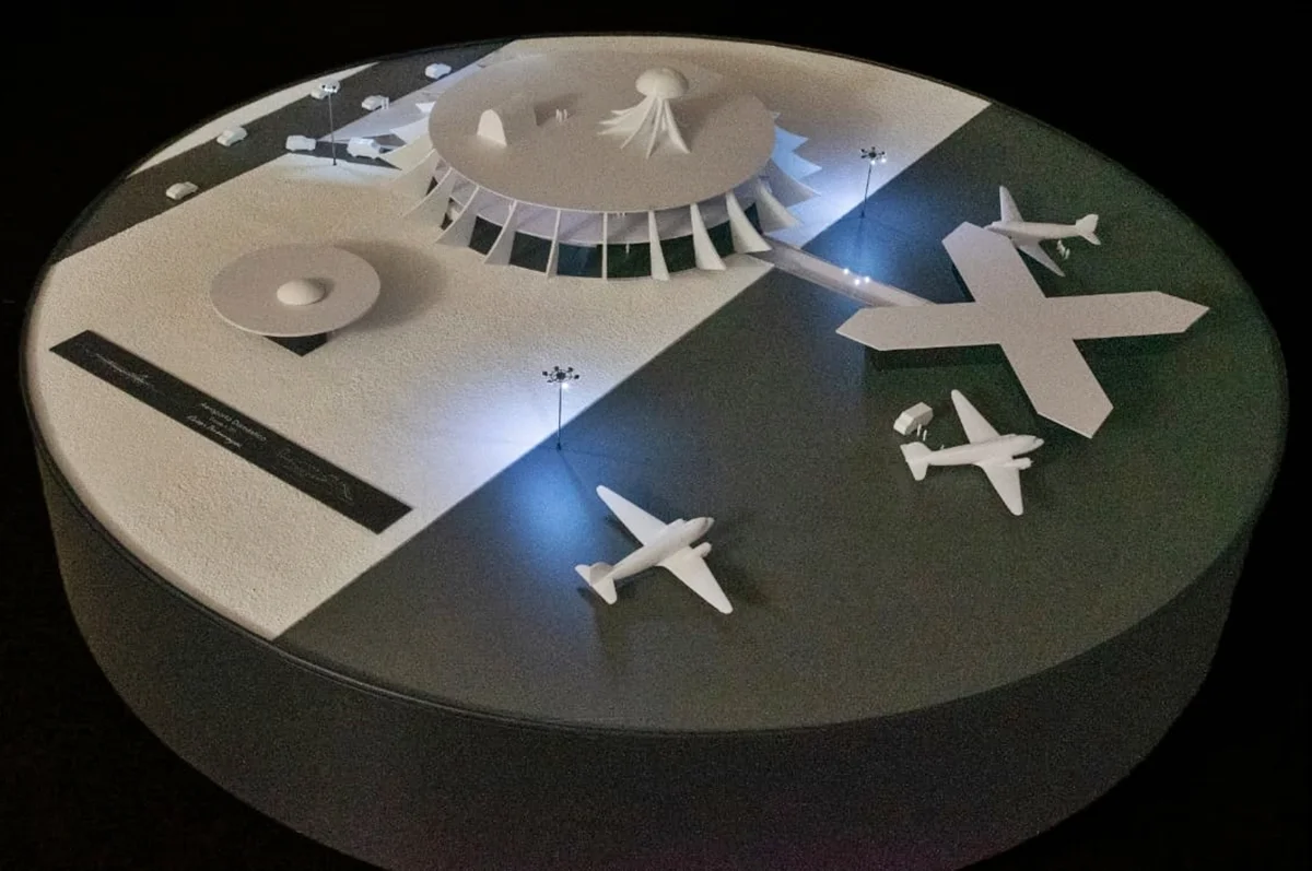 A mostra contará com quatro maquetes especialmente desenvolvidas para representar obras de Oscar Niemeyer A mostra contará com quatro maquetes especialmente desenvolvidas para representar obras de Oscar Niemeyer