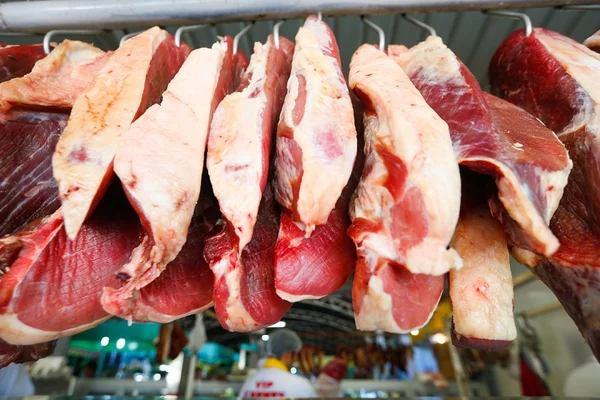 Carne clandestina: 30 donos e gerentes de restaurantes serão intimados