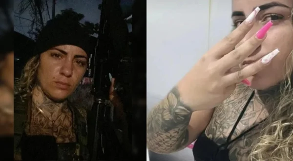 mulher fazendo sinal de três