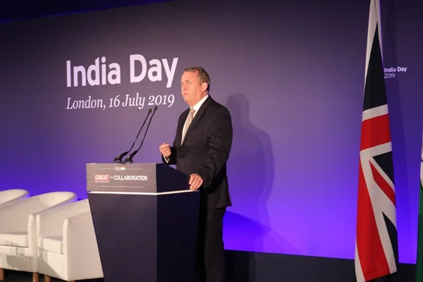 No Reino Unido, secretário renuncia cargo após eleição de Johnson