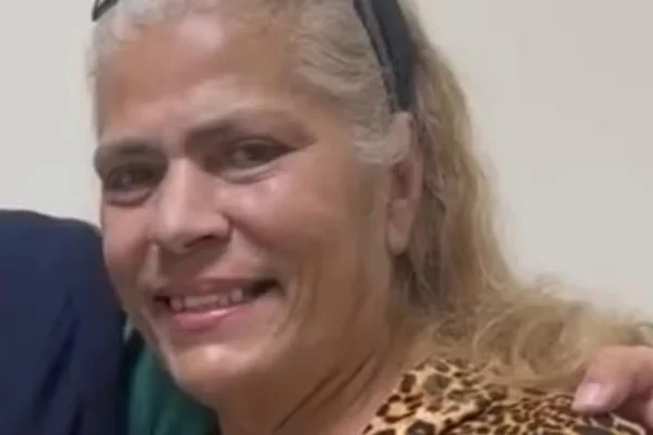 Ex-chacrete Lia Hollywood morre após ser atacada por pit-bull do filho
