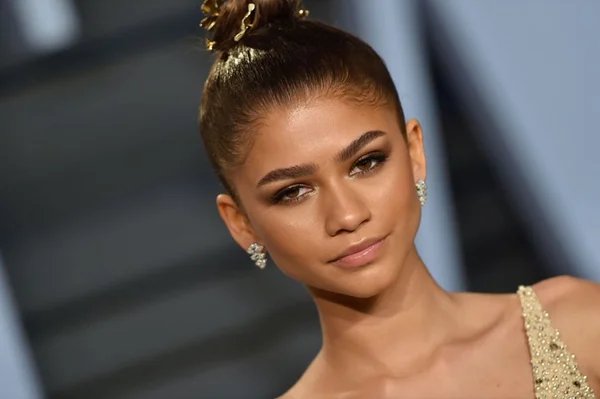Zendaya desenhará coleção-cápsula para a Tommy Hilfiger