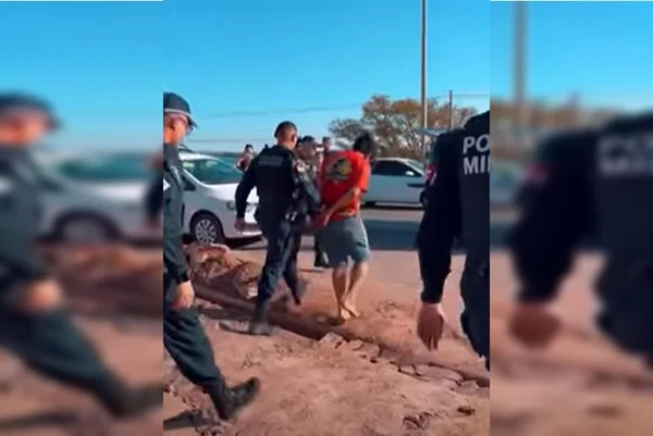 Homem suspeito de abusar de criança é espancado na Prainha