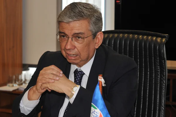 Senador Garibaldi Alves está na UTI do Santa Lúcia