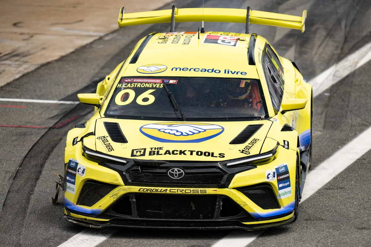 Hélio Castroneves destaca parceria com Daniel Malzoni na Stock Car - imagem 2 Hélio Castroneves destaca parceria com Daniel Malzoni na Stock Car - imagem 2