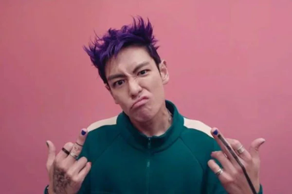 Foto colorida de T.O.P - Metrópoles
