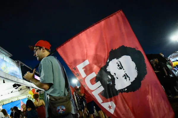 Nova carta de Lula aos brasileiros vira enredo de Carnaval