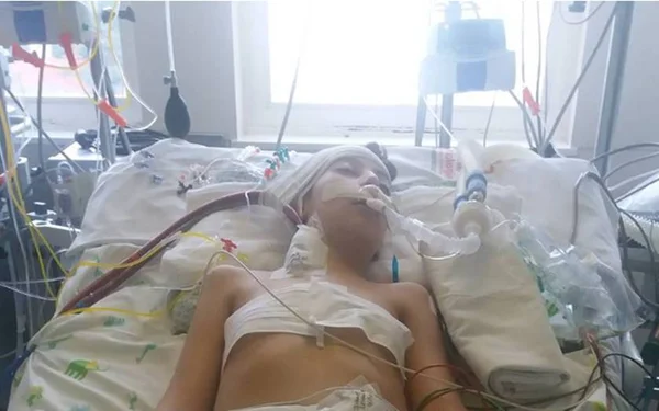 #Biaquerviver. Menina espera por doação de coração em leito de UTI