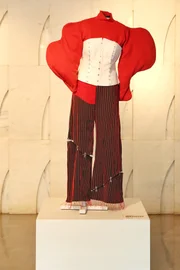 Uma variedade de peças comunica sentimentos Uma variedade de peças comunica sentimentos