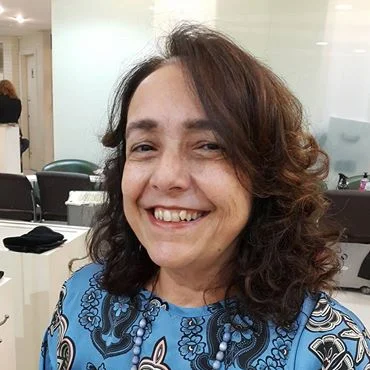 Médica é morta com tiro na cabeça ao chegar em casa no Rio