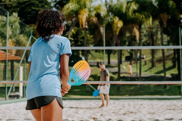 Amor em movimento: esportes ideais para curtir em casal
