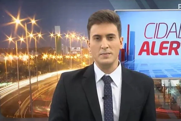 Jornalista da Record rebate comentário homofóbico ao vivo