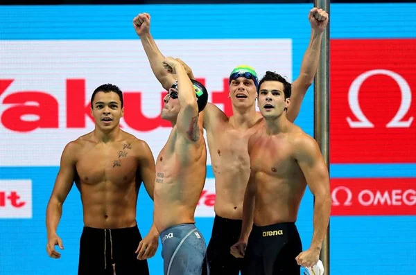 Brasil volta a brilhar no 4x100m livre e conquista a prata no Mundial