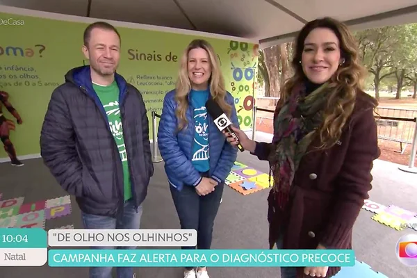 Tiago Leifert reaparece na Globo ao lado da mulher, a jornalista Daiana Garbin
