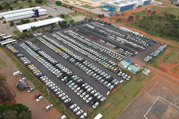 Logan, Picape, Focus e Fiesta: PMDF realiza leilão de 385 veículos em dezembro