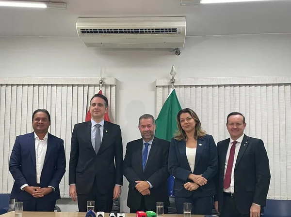 PDT oficializa apoio à candidatura de Pacheco no Senado