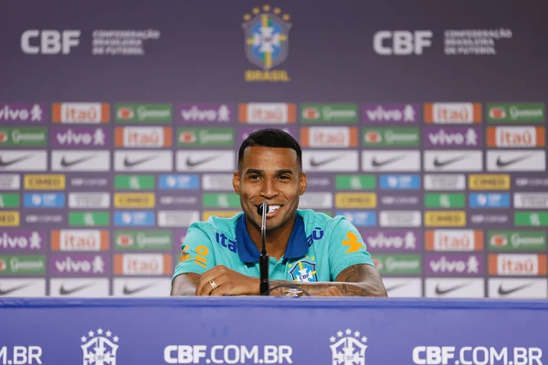 Em menos de 24h, Jean Lucas atuou em duas partidas diferentes; veja