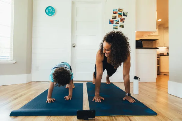 5 exercícios para praticar e emagrecer em família