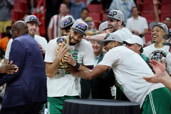 Boston Celtics comemoram título da Conferência Leste