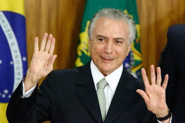 Temer diz que “pregará a paz” em reunião com ala lulista do MDB