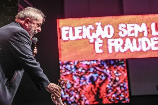 Em ato no Rio, Lula erra ao falar sobre antepassados de presidente do TRF-4