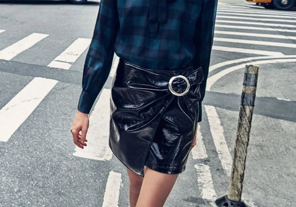Saia de R$ 189 é destaque entre fashionistas nas semanas de moda