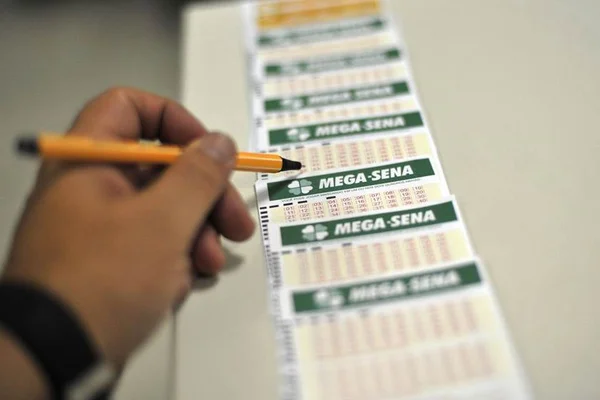Já fez sua aposta? Mega-Sena sorteia R$ 80 milhões nesta segunda-feira