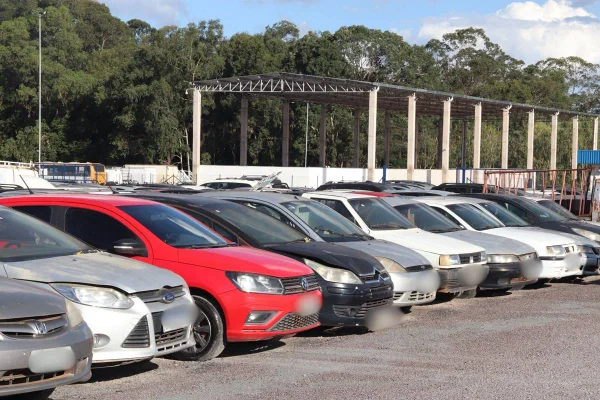 Leilão do Detran-DF tem atraso na entrega de parte dos veículos