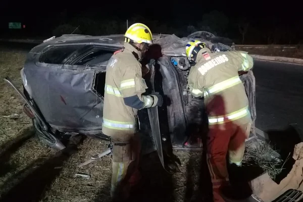 Grave acidente deixa quatro pessoas feridas na DF-345