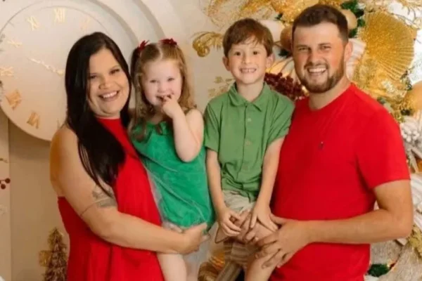 Imagem colorida, familia morre em acidente entre carro e caminhão no Paraná- Metrópoles