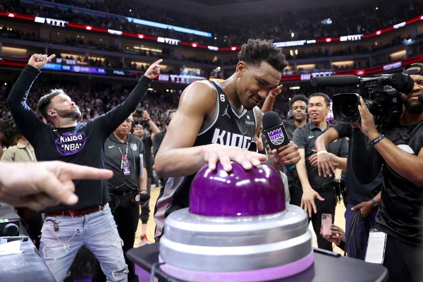 Kings vencem mais uma e abre 2 x 0 na série contra os Warriors