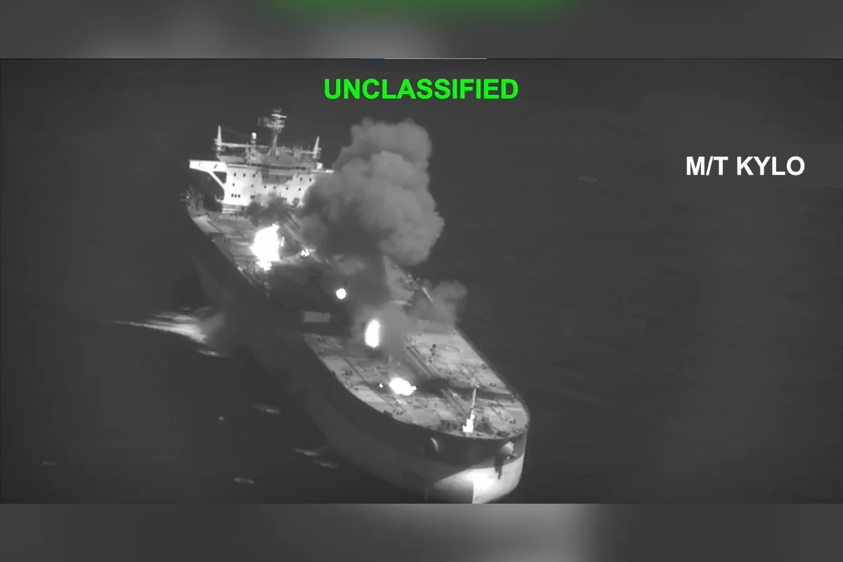 EUA ataca três petroleiros iranianos após ofensiva contra navios americanos - imagem 2 EUA ataca três petroleiros iranianos após ofensiva contra navios americanos - imagem 2