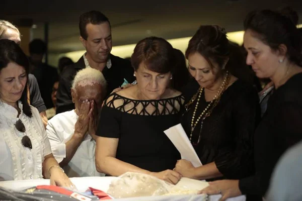 Jaqueline Roriz sobre Eliana: “O pai se foi, mas vai entrar uma mãe”