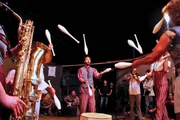 A partir de sexta-feira, a Trupe Lona Preta estreia o espetáculo O Circo da Lona Torta, no Sesc Pompeia