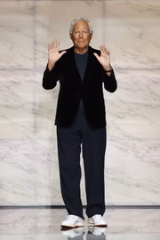 MILAN, ITALY - JANUARY 16: Designer Giorgio Armani walks the runway at the Giorgio Armani fashion show during the Milan Menswear Fall/Winter 2023/2024 on January 16, 2023 in Milan, Italy. (Photo by Daniele Venturelli/WireImage)