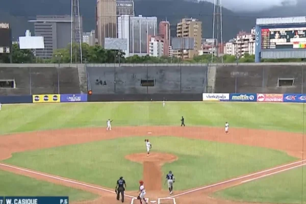 Terremoto na Venezuela interrompe partida de beisebol e gera caos