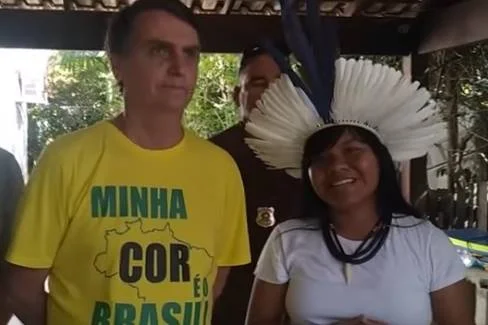 O jogo virou: indígena bolsonarista entra na mira da militância