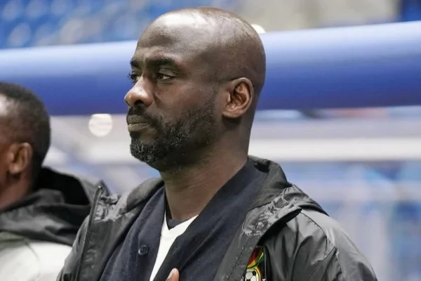 Foto colorida de Otto Addo, ex-treinador da Gana - Metrópoles