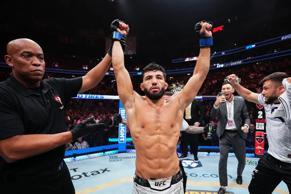Imagem do lutador de UFC, Arman Tsarukyan - Metrópoles