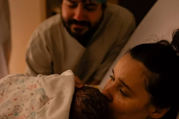 Nasce filha de Thati Lopes e George Sauma; veja fotos