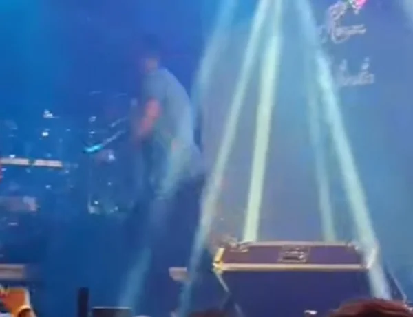 No momento dos tiros o cantor sertanejo Gusttavo Lima estava cantando e chegou sair do palco, assim que ouviu os disparos No momento dos tiros o cantor sertanejo Gusttavo Lima estava cantando e chegou sair do palco, assim que ouviu os disparos