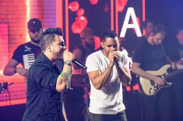 Vitor e Luan lançam Localiza Aí BB, com Henrique e Juliano