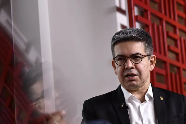 O líder do governo Lula no Congresso, Randolfe Rodrigues (PT-AP)