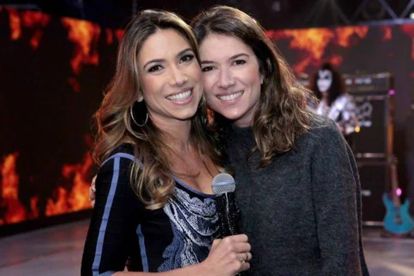 foto colorida das irmãs Patrícia e Rebeca Abravanel - Metrópoles