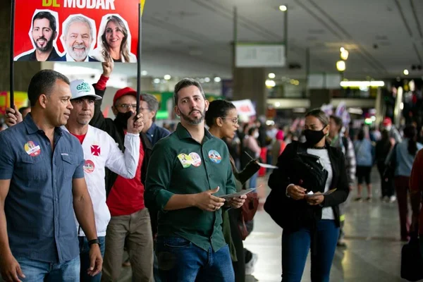 Leandro Grass diz que, se eleito, vai acabar com Iges-DF