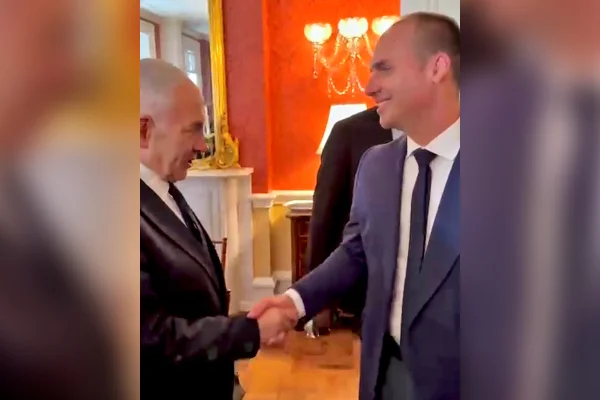 Imagem colorida, Eduardo Bolsonaro encontra Netanyahu em reunião de evangélicos nos EUA - Metrópoles